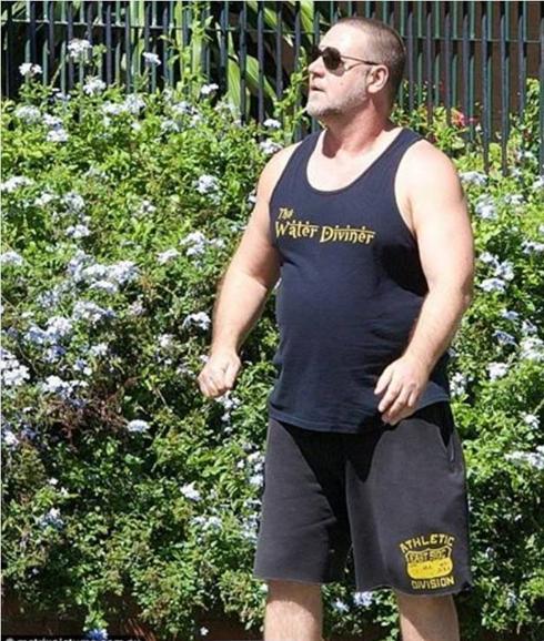 Russell Crowe se enfada con quienes critican sus kilos