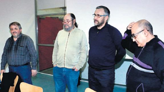 Los críticos de Podemos en Álava intensifican su pulso con el resto del grupo juntero