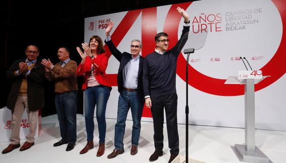 Mendia y López reivindican el papel del PSE en la «pluralidad» de Euskadi y en la «derrota» de ETA
