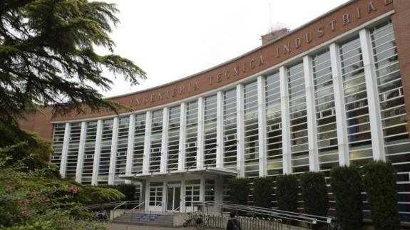 La Diputación respaldará el nuevo grado de Automoción con 150.000 euros para equipos