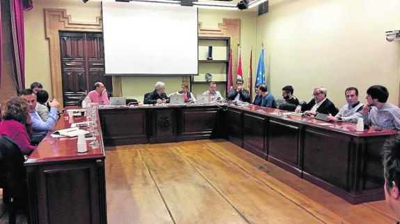 El PSE de Ermua presenta un presupuesto, consensuado con el PNV, de 18,7 millones