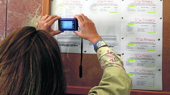 Educación investiga 27 posibles padrones fraudulentos en matrículas escolares en Vitoria