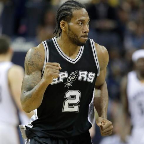 Kawhi Leonard sobrevuela el cruce de los Gasol