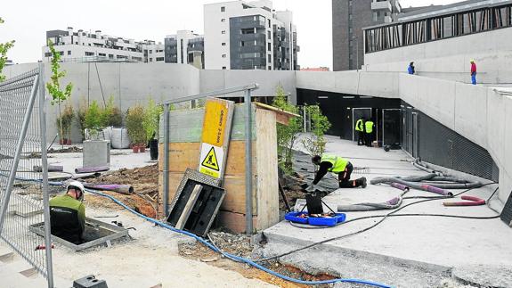 La obra del centro cívico de Zabalgana, «muy lejos» de concluirse, censura el PP