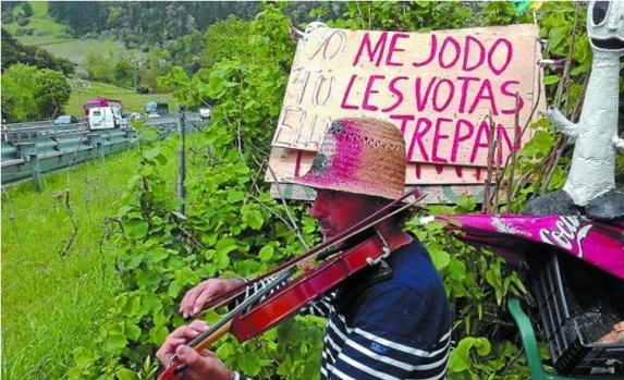 El violinista de la A8