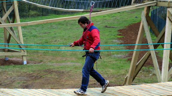 El primer parque de aventuras en Lea Artibai comienza a moldearse