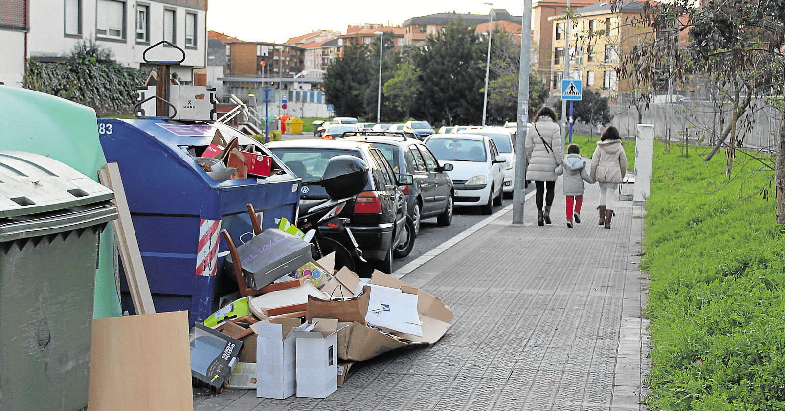 Uribe Kosta adjudica por diez años el servicio de recogida de cartón y estrenará 300 contenedores