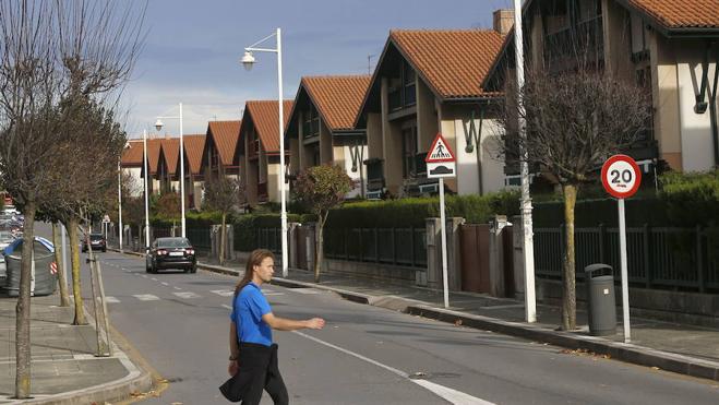 Arrigorriaga renueva todas sus farolas