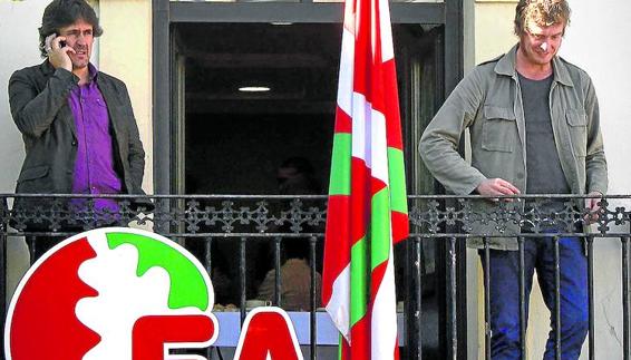 EA afronta más dividido que nunca el cónclave que definirá su futuro en EH Bildu