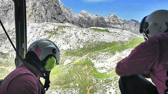 Hallan muerta a la pareja suiza que se perdió en Picos hace una semana