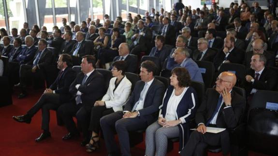 La patronal agradece a los empresarios alaveses su firmeza frente a ETA durante 40 años