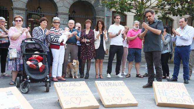 Cinco minutos por Félix y Simón