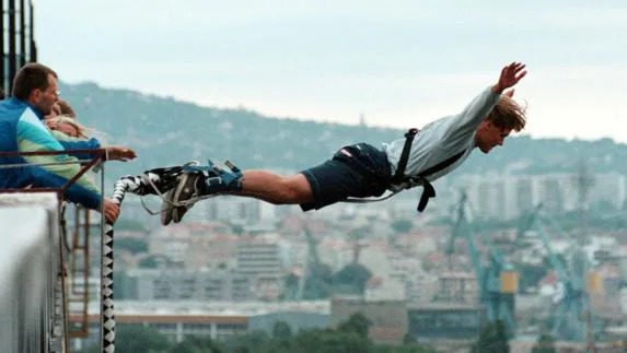 El Ingles Macarronico Del Instructor Pudo Causar El Accidente Mortal De Puenting En Cantabria El Correo