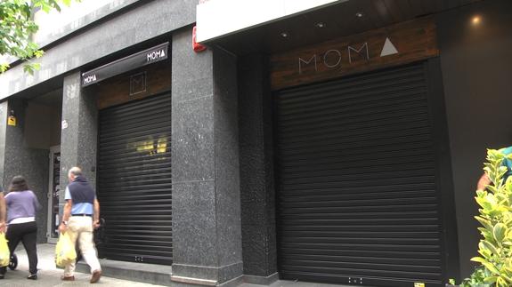 Vecinos de la discoteca Moma: «Es la primera noche que conseguimos dormir»